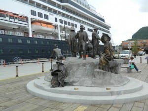 DockStatues