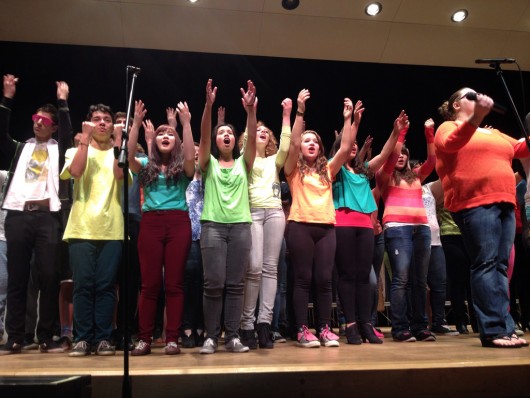 All of the students sang together in one of the final performances. 
