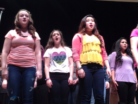 A group of girls sing "Jar of Hearts" by Christina Perri.