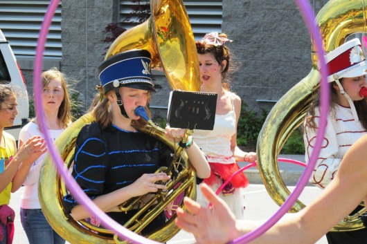 The Chautaqua kicked off with a parade from downtown to the Gateway Rec Center. (Photo by Leila Kheiry)