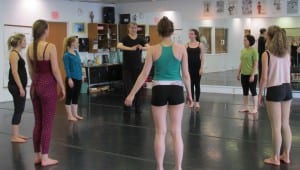 Bill Evans diiscussing body awareness at the end of a modern dance class.