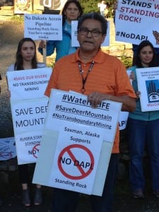 Saxman President Lee Wallace address the crowd.