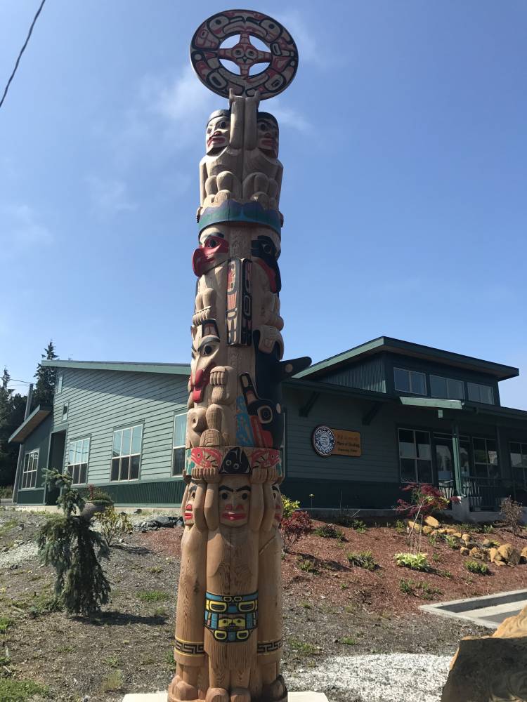 New Totem Pole Raised In Metlakatla Krbd