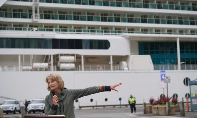 Murkowski introduces Working Waterfronts Act