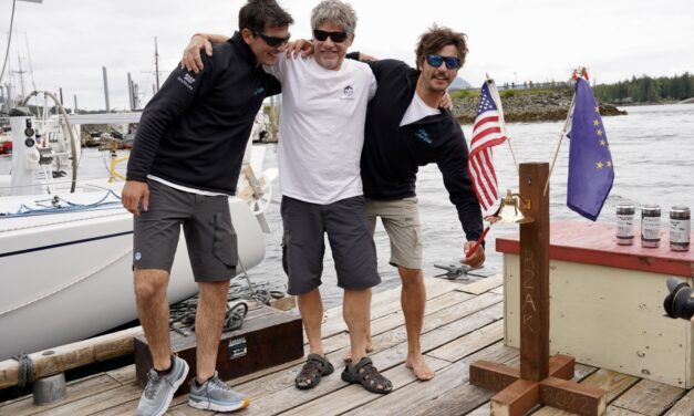 Teams ready for an engineless boat race to Alaska, hoping to win $10,000 or steak knives