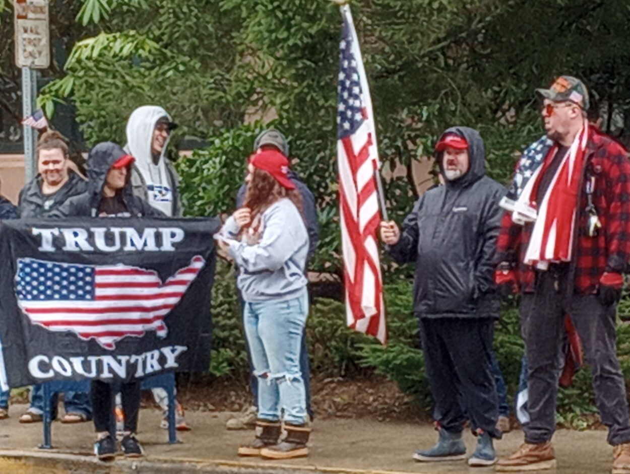Ketchikan Trump supporters hold Patriot Rally - KRBD
