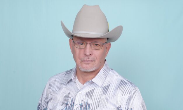 4 questions with school board candidate Steven Thomas