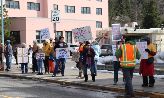 Hundreds across Southeast rally for ‘No Kings’ protest