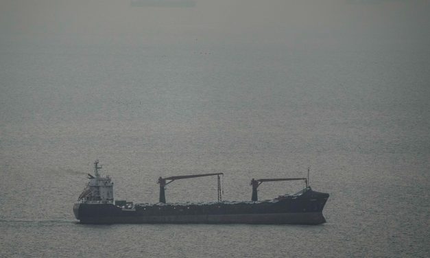 Trump says U.S. will blockade Iranian ports. And, Orbán loses Hungarian election