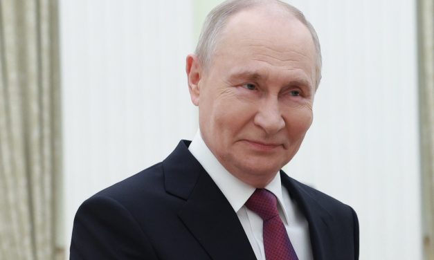 Putin meets North Korean foreign minister in diplomatic push