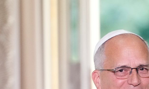 Pope warns a ‘paradise of machines’ could undermine humanity as he opens France trip